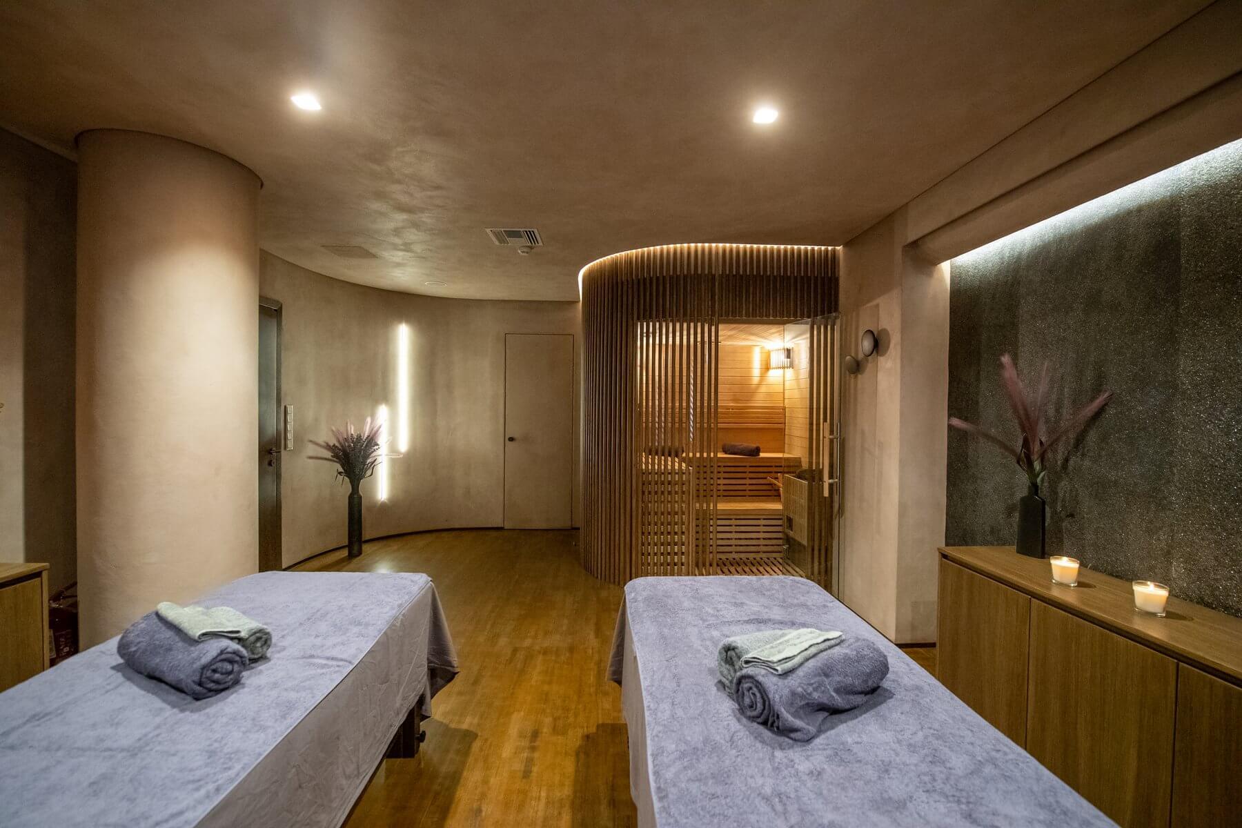 Hαndo Massage & Spa
