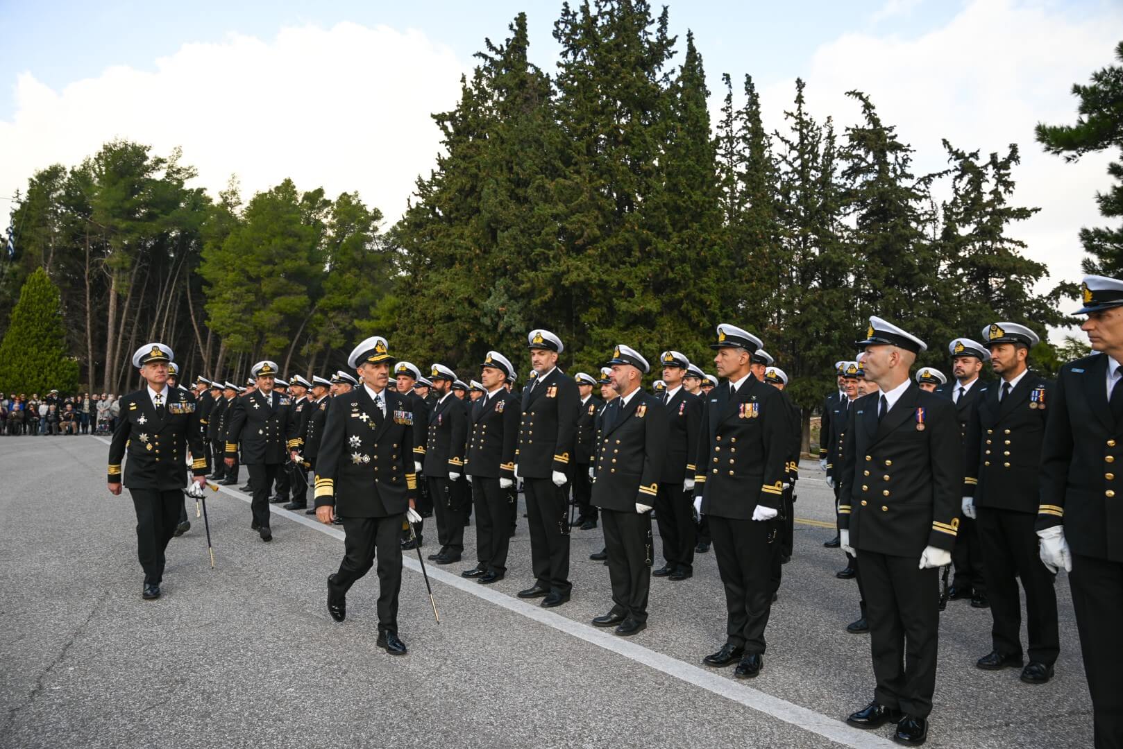 Αξιωματικούς Ειδικοτήτων ΠΝ