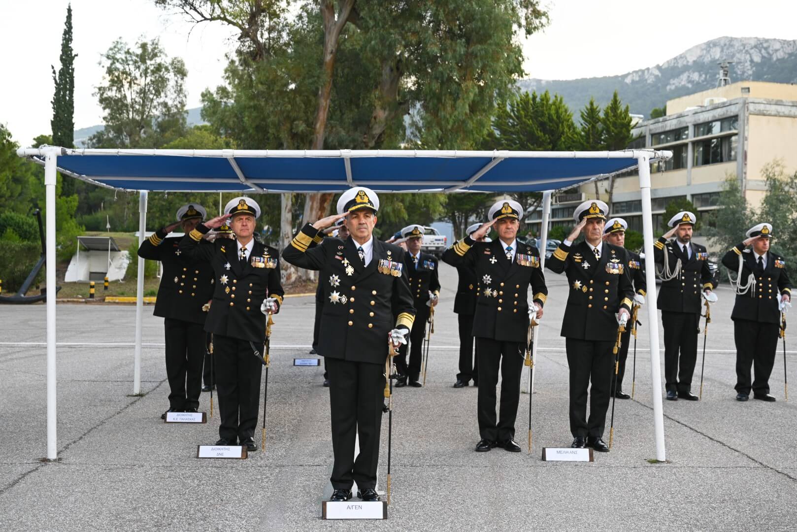 Αξιωματικούς Ειδικοτήτων ΠΝ