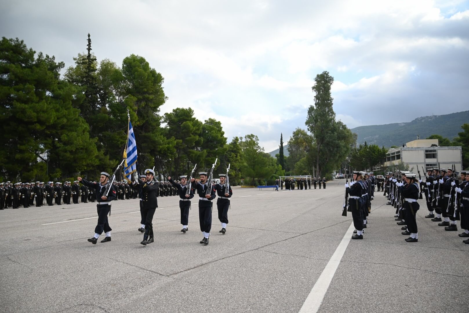 Αξιωματικούς Ειδικοτήτων ΠΝ