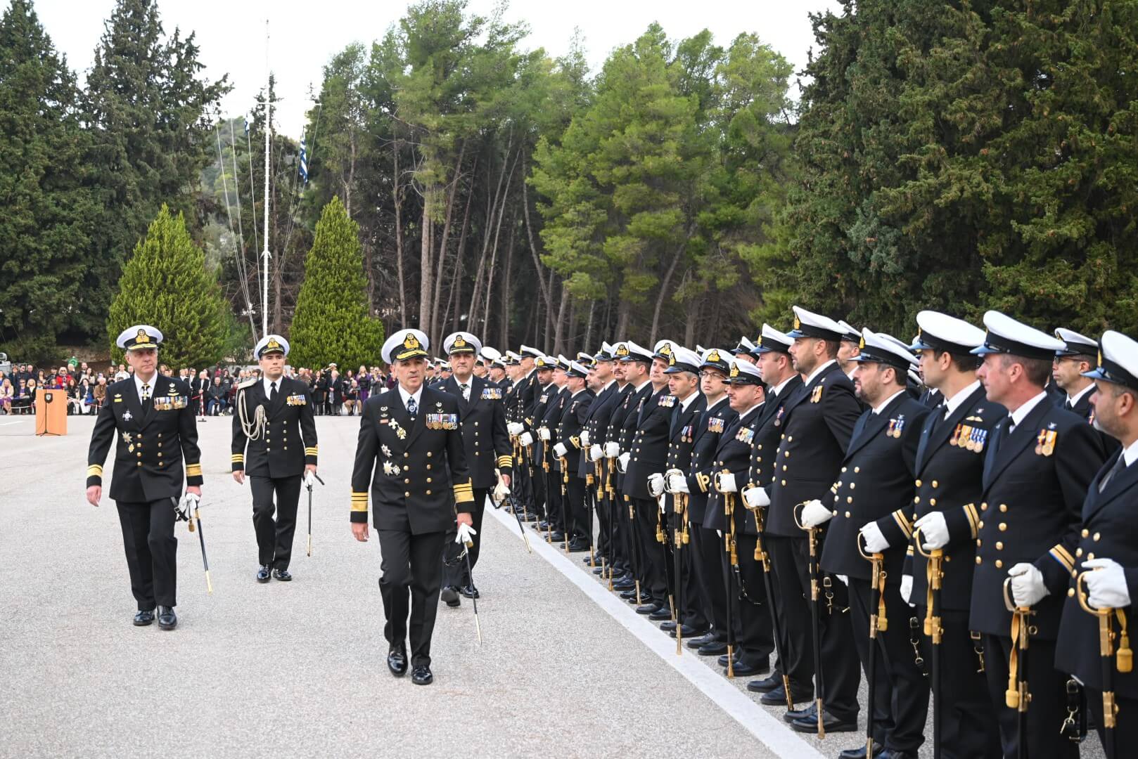 Αξιωματικούς Ειδικοτήτων ΠΝ