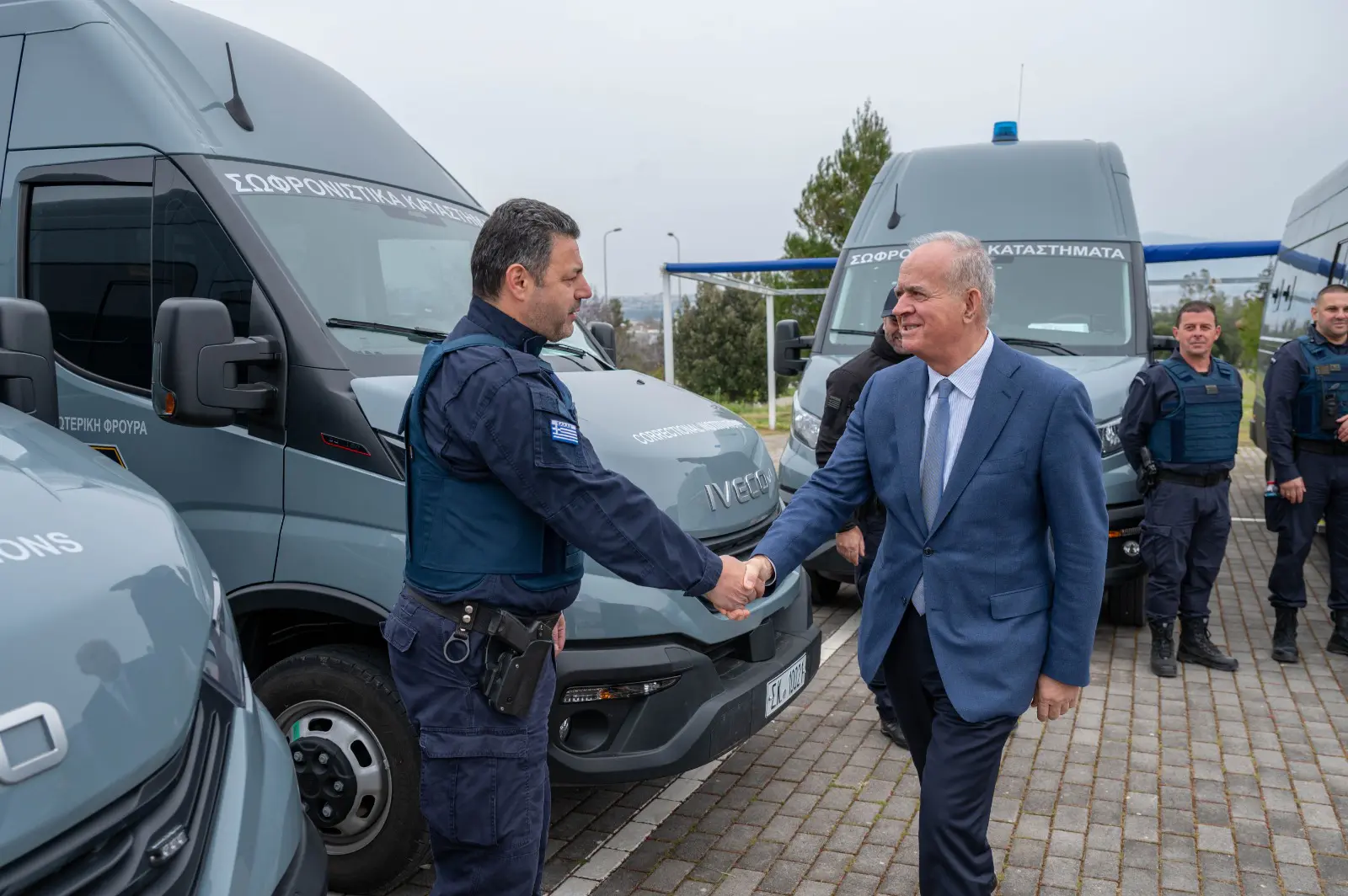 ΕΞΩΤΕΡΙΚΟΙ ΦΡΟΥΡΟΙ