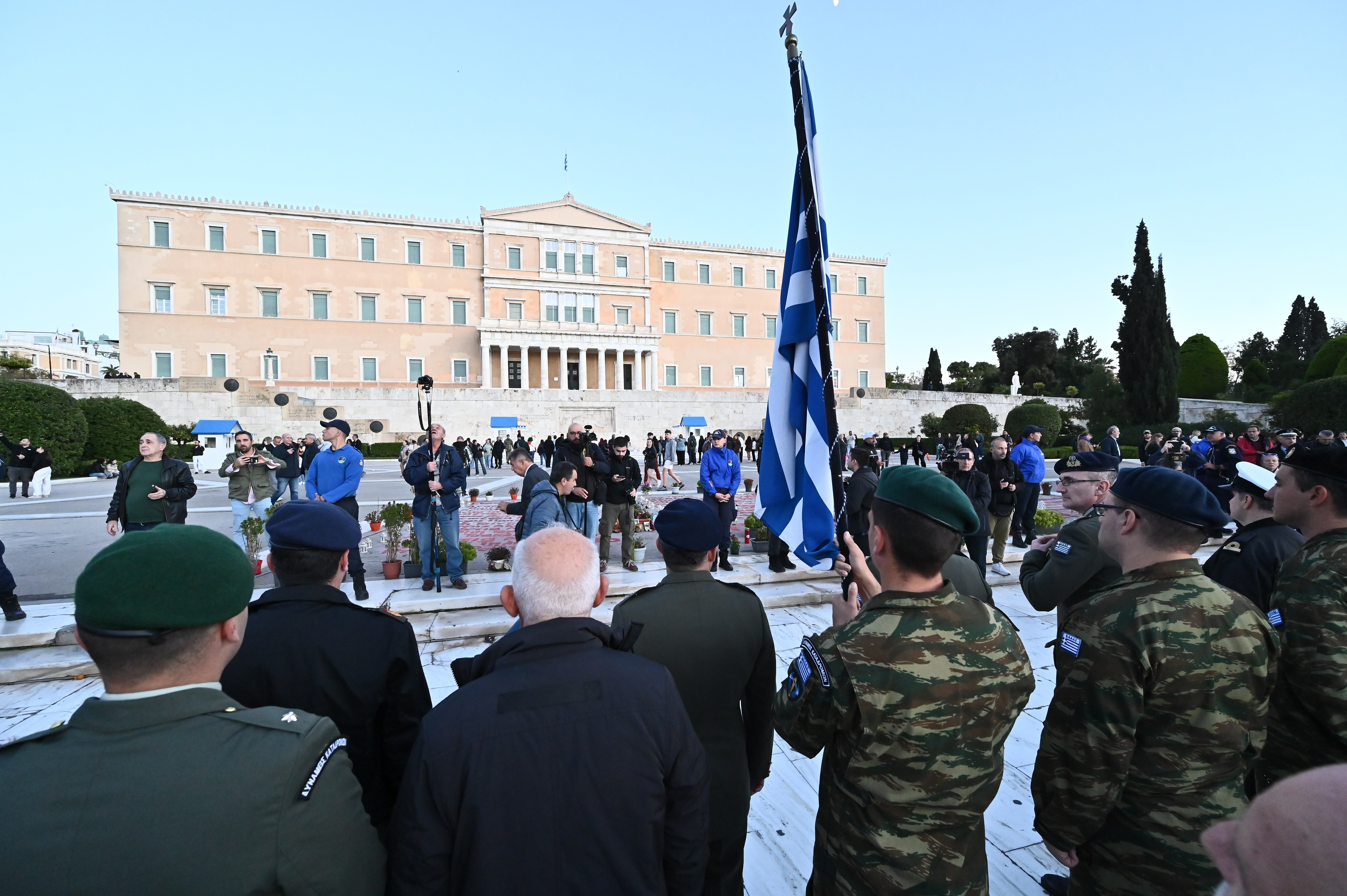 συγκέντρωση των στρατιωτικών