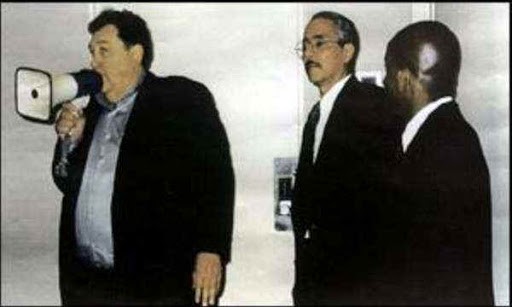 Î Î¡Î¹Îº Î¡ÎµÏÎºÏÏÎ»Î± ÎºÎ±ÏÎ¬ ÏÎ· Î´Î¹Î¬ÏÎºÎµÎ¹Î± Î¬ÏÎºÎ·ÏÎ·Ï ÎµÎºÎºÎ­Î½ÏÏÎ·Ï ÏÏÎ½ Î³ÏÎ±ÏÎµÎ¯ÏÎ½ ÏÎ·Ï Morgan Stanley ÏÏÎ¿Î½ ÎÏÏÎ¹Î¿ Î ÏÏÎ³Î¿ ÏÎ¿Ï Î Î±Î³ÎºÎ¿ÏÎ¼Î¯Î¿Ï ÎÎ­Î½ÏÏÎ¿Ï ÎÎ¼ÏÎ¿ÏÎ¯Î¿Ï, Î´Î¯Î½Î¿Î½ÏÎ±Ï Î¿Î´Î·Î³Î¯ÎµÏ ÏÏÎ¿ÏÏ ÏÏÎ±Î»Î»Î®Î»Î¿ÏÏ Î¼Îµ ÏÎ· ÏÎ±ÏÎ±ÎºÏÎ·ÏÎ¹ÏÏÎ¹ÎºÎ® Â«Î½ÏÎ¿ÏÎ½ÏÎ¿ÏÎºÎ±Â» ÏÎ¿Ï.