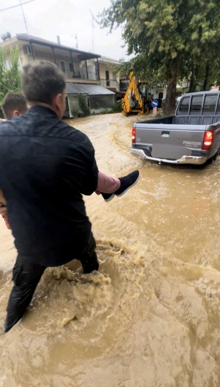 Τόλης Μουτσικόπουλος