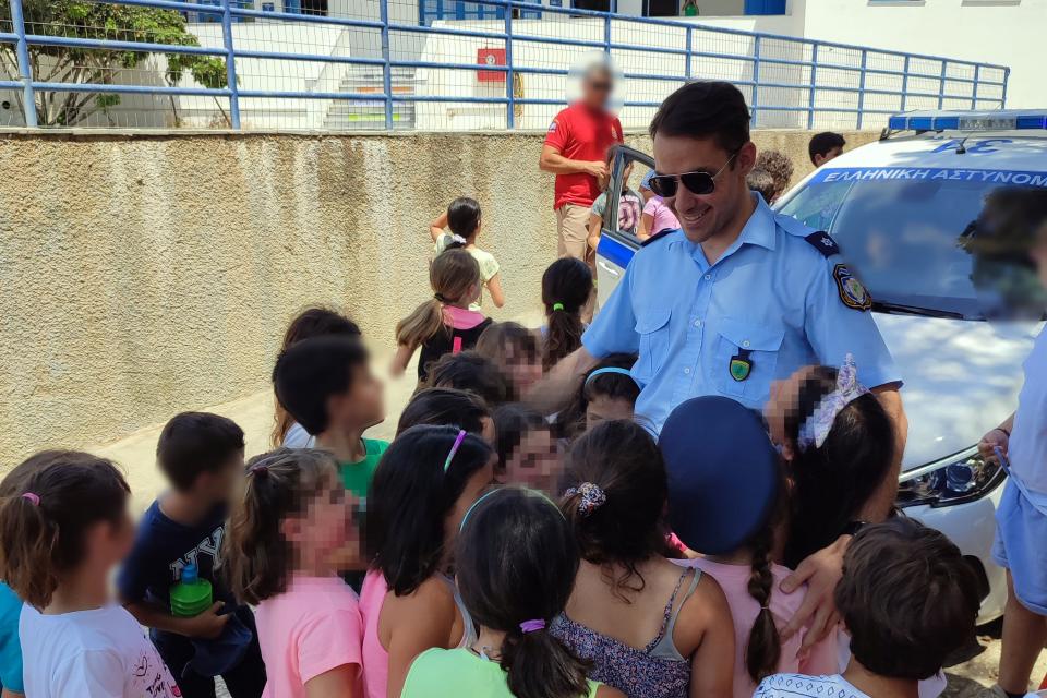 αστυνομικοι παιδια