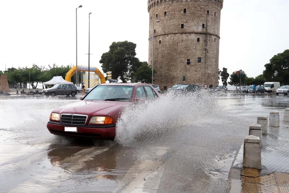 ΒΡΟΧΗ ΘΕΣΣΑΛΟΝΙΚΗ