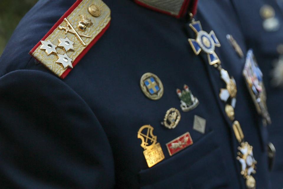 αποστρατοι