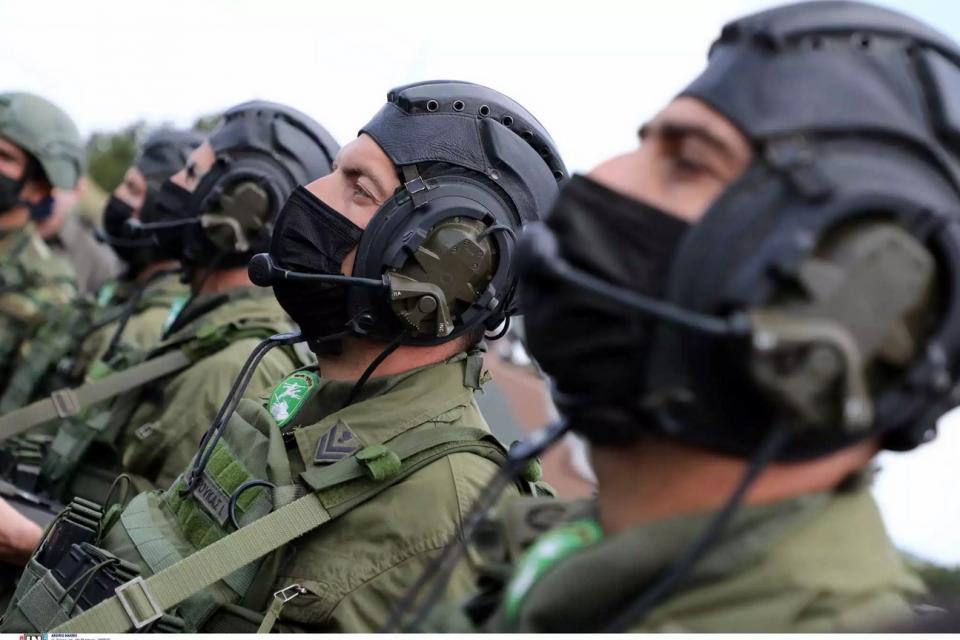 ΕΝΟΠΛΕΣ ΔΥΝΑΜΕΙΣ