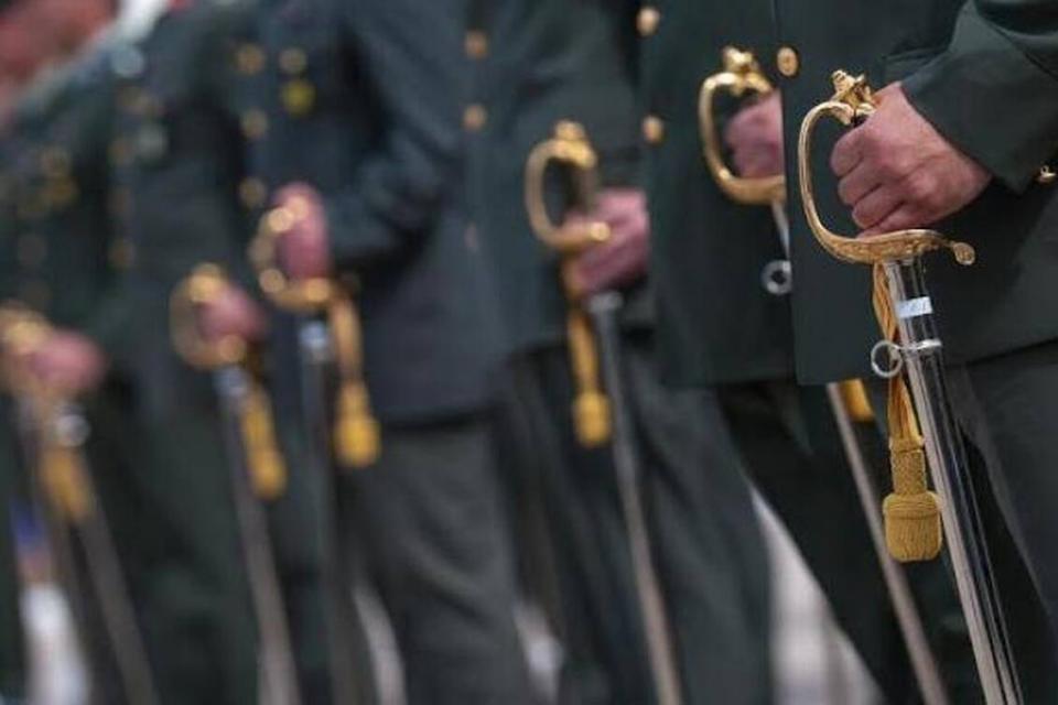 ΑΞΙΩΜΑΤΙΚΟΙ ΣΤΡΑΤΟΥ