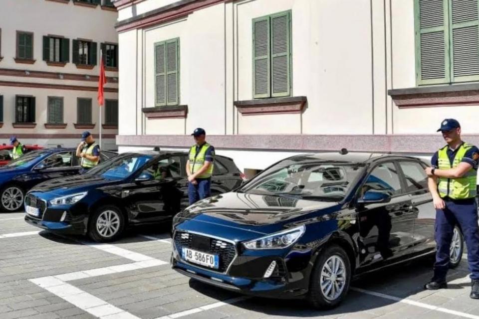 Ιδού τα «κρυφά» περιπολικά της Αλβανικής Αστυνομίας -Πώς «συλλαμβάνουν» τους παραβάτες