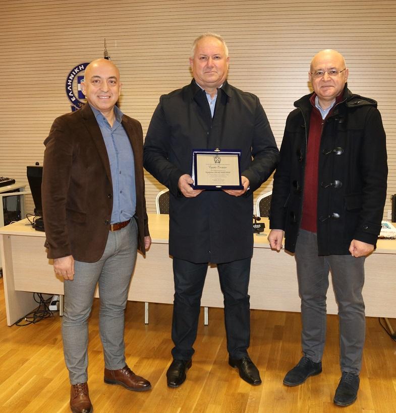 απόστρατοι