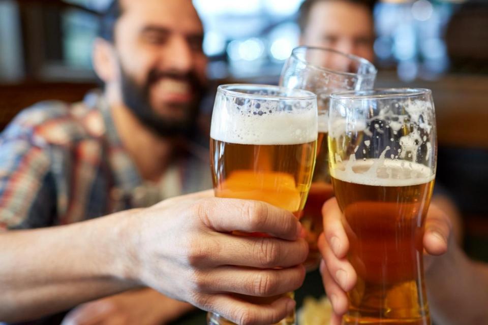 Η Tesla έβγαλε στην αγορά τη δική της μπύρα - 89 ευρώ τα 3 μπουκάλια