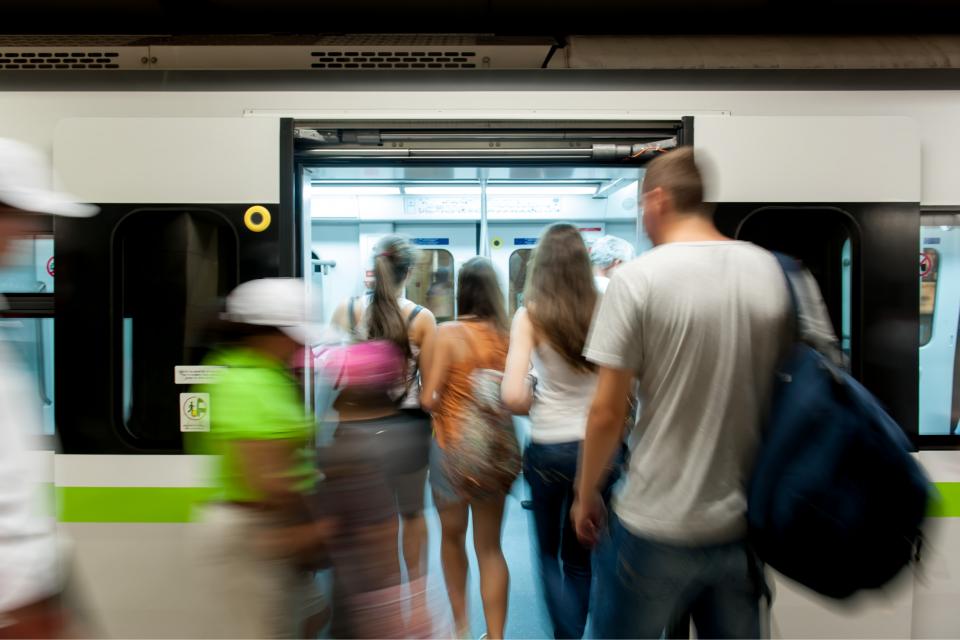 ΜΕΤΡΟ_ι intime