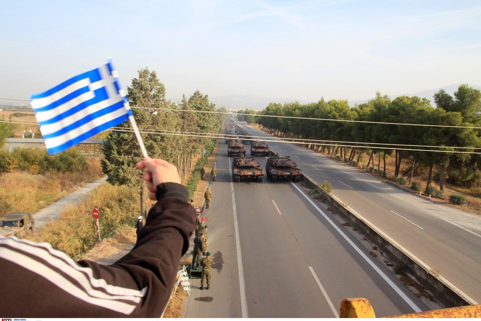 ΔΟΚΙΜΑΣΤΙΚΗ ΠΑΡΕΛΑΣΗ ΜΗΧΑΝΟΚΙΝΗΤΩΝ ΤΜΗΜΑΤΩΝ ΣΤΗΝ ΕΘΝΙΚΗ ΟΔΟ ΘΕΣΣΑΛΟΝΙΚΗΣ