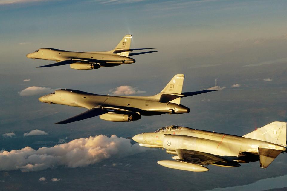 συνεκπαίδευση στρατιωτικων