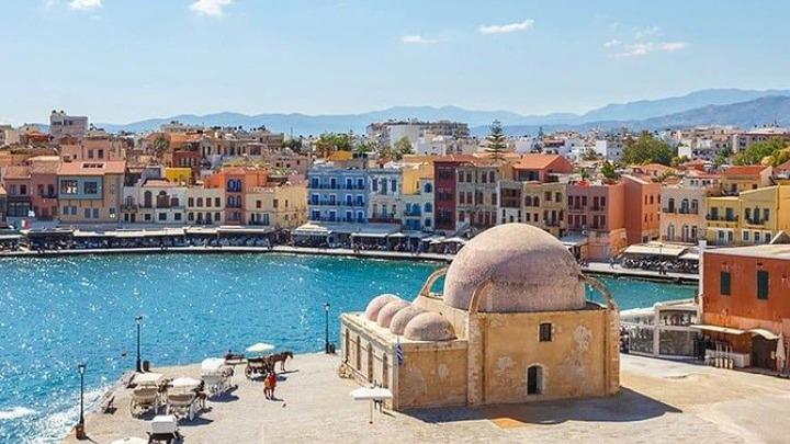 ελληνικούς προορισμούς