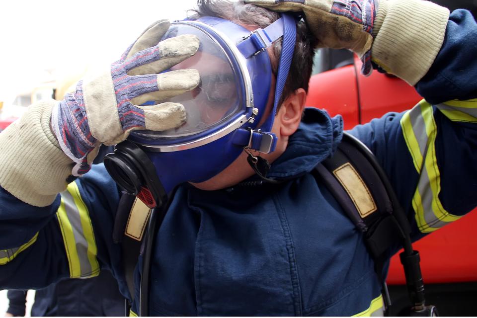 Φωτιά σε εν κινήσει αυτοκίνητο στο Μεταξουργείο