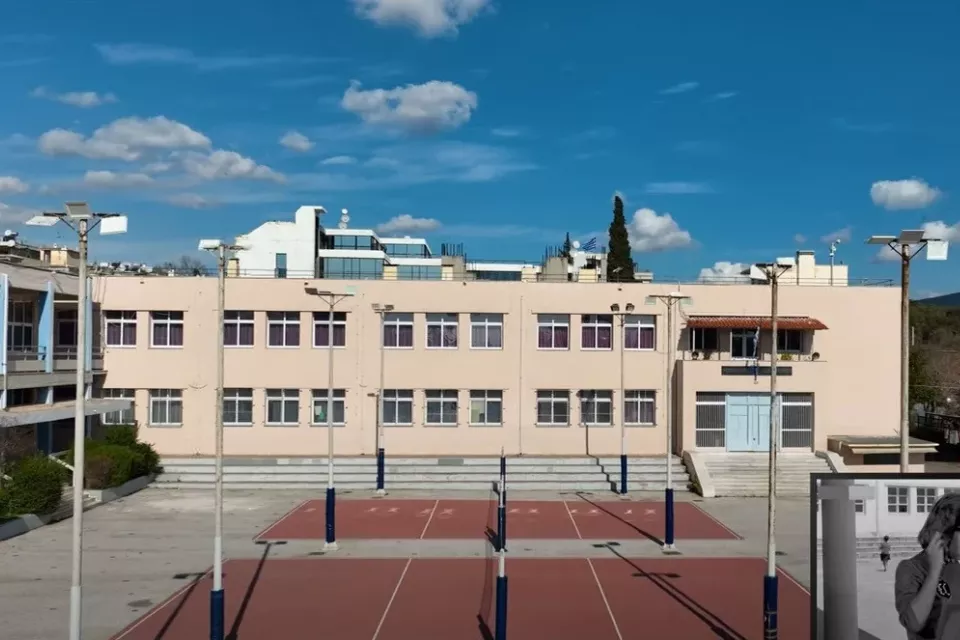 Χτυποκάρδια στο θρανίο: Δεν φαντάζεστε σε ποιο δημόσιο σχολείο της Αττικής γυρίστηκε η ταινία 