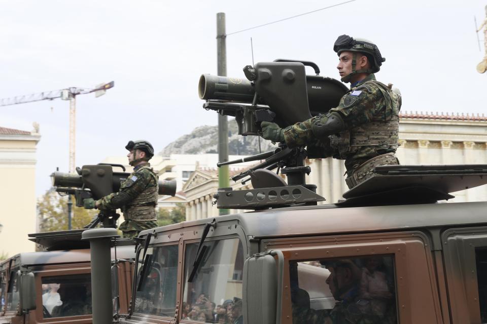 ΣΤΡΑΤΙΩΤΙΚΗ ΠΑΡΕΛΑΣΗ