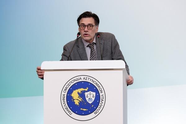 Χάρης Κ. Μπουκουβάλας