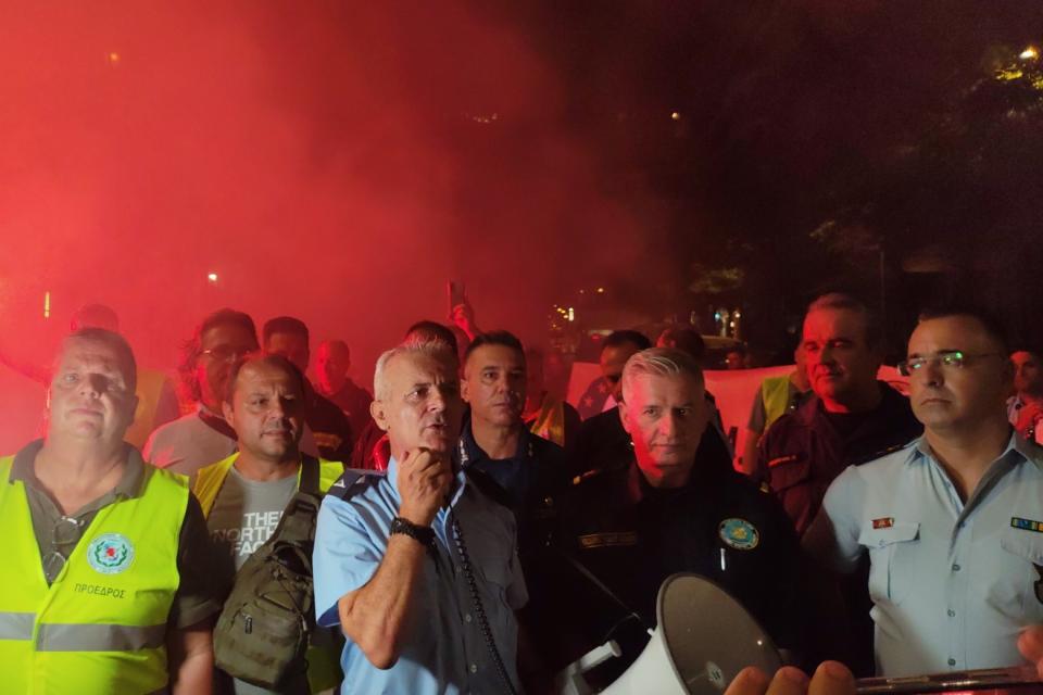 Γρηγόρης Γερακαράκος