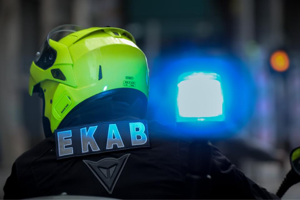 Νεκρός οδηγός μετά από τροχαίο στον Νέο Κόσμο -Βρέθηκε με χτυπήματα στο κεφάλι, τι εξετάζει η ΕΛΑΣ <p>Πηγή: <a target="_blank" href="https://www.iefimerida.gr">iefimerida.gr</a> - <a target="_blank" href="https://www.iefimerida.gr/ellada/nekros-andras-meta-apo-trakarisma-sto-neo-kosmo">Νεκρός οδηγός μετά από τροχαίο στον Νέο Κόσμο -Βρέθηκε με χτυπήματα στο κεφάλι, τι εξετάζει η ΕΛΑΣ - iefimerida.gr</a></p>