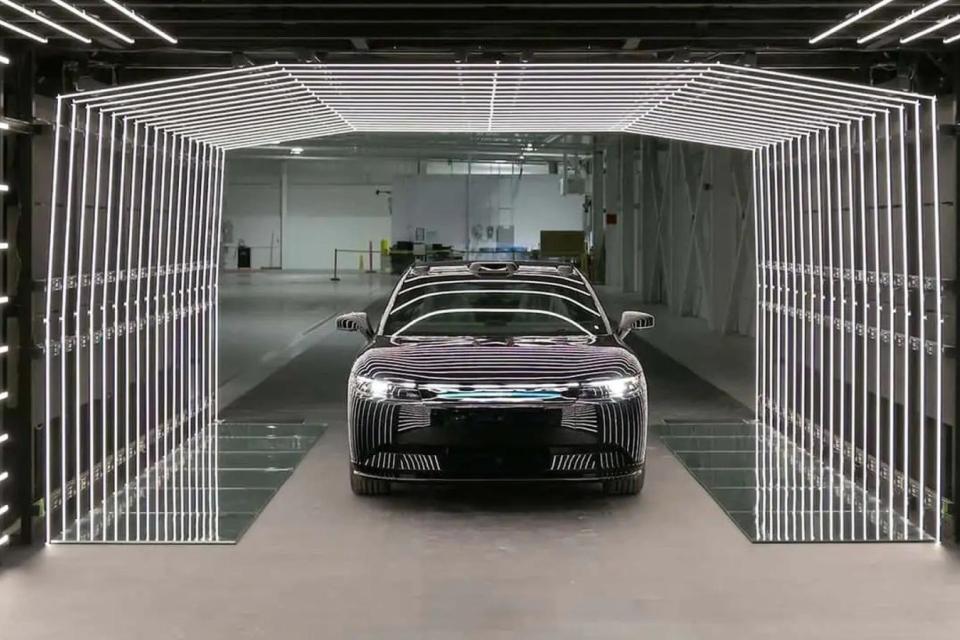 Το αυτοκίνητο της Sony βγήκε από τη γραμμή παραγωγής