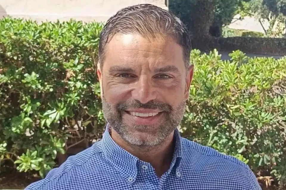 Μανώλης Πετειναράκης