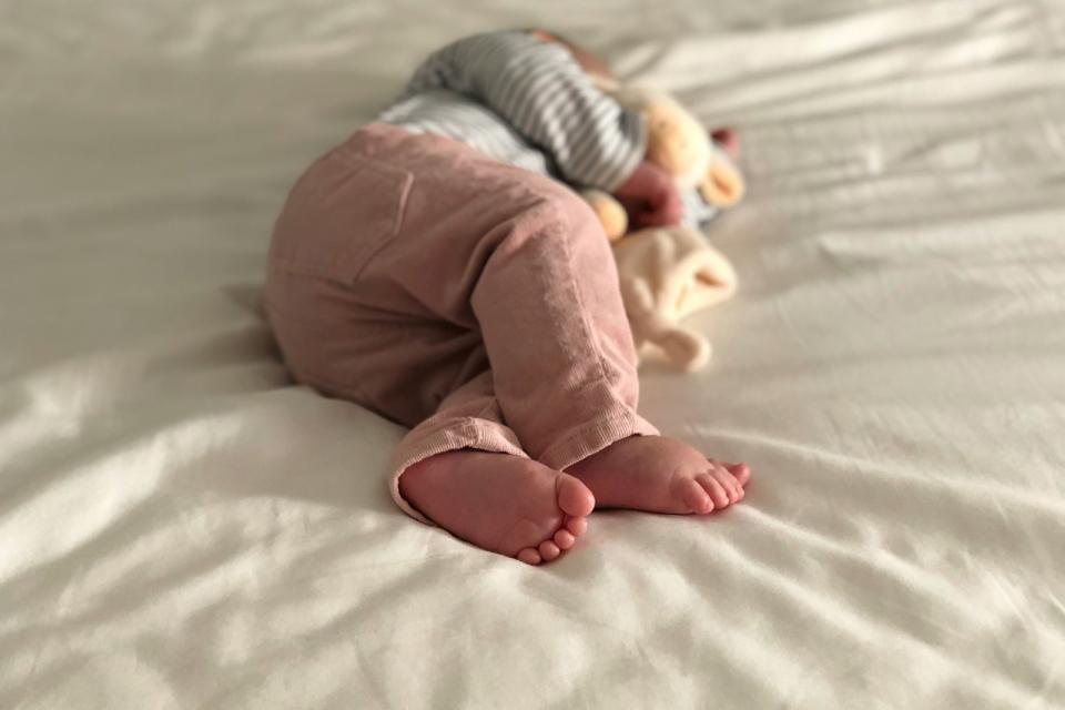 Ένα στα 20 μωρά βιώνει σωματική κακοποίηση, σύμφωνα με παγκόσμια έρευνα