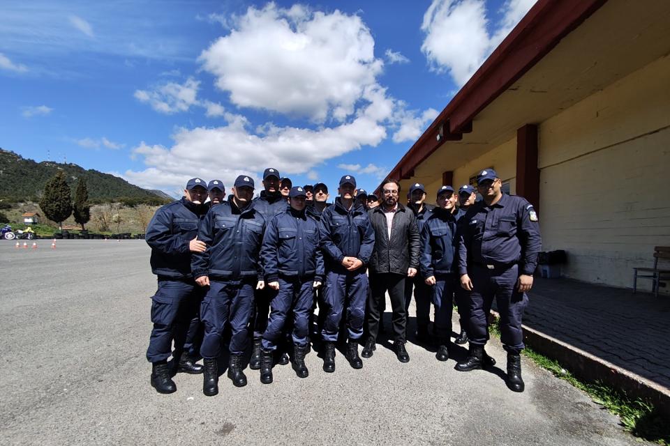 ΕΚΠΑΙΔΕΥΣΗ ΕΙΔΙΚΩΝ ΦΡΟΥΡΩΝ