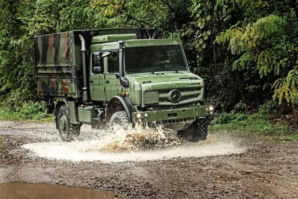 Η Mercedes ντύνεται στα χρώματα του πολέμου -Τι θα κατασκευάζει