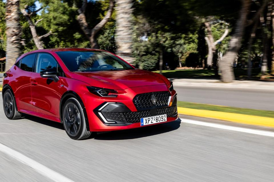 Στην Ελλάδα το Renault Clio Eco-G με τα 1.450 χλμ. αυτονομίας -Τιμή και χαρακτηριστικά