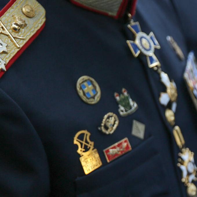 αποστρατοι