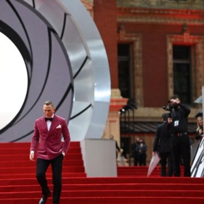 Τζέιμς Μποντ