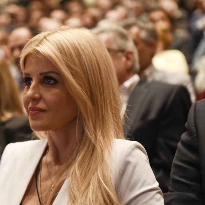 ελενα ραπτη intime