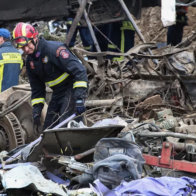 Ιατροδικαστής Λεοντάρη: Στους 57 οι νεκροί από την τραγωδία στα Τέμπη – Παίρνουμε σορούς εντελώς απανθρακωμένες