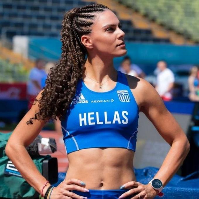 Ανδριάννα Φέρρα