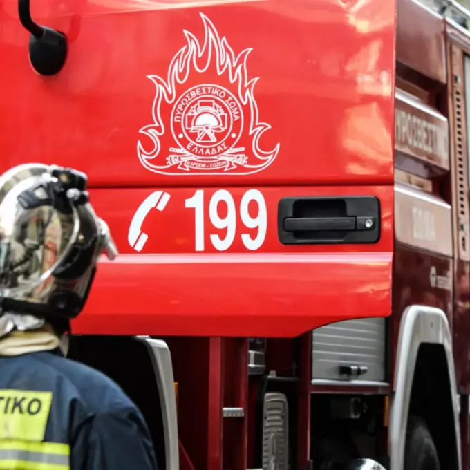 Θεσσαλονίκη: Συναγερμός για φωτιά σε πολυκατοικία στο κέντρο της πόλης -Άμεση επέμβαση της Πυροσβεστικής