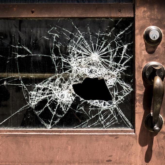 σπασμενο_pixabay