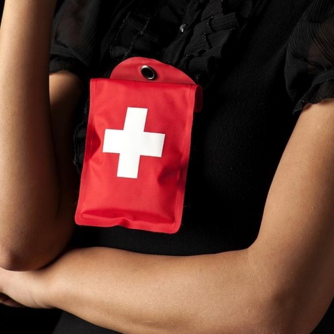 πρωτεσ  βοηθειες_pixabay.