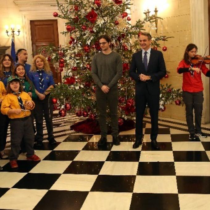 Κάλαντα στον πρωθυπουργό