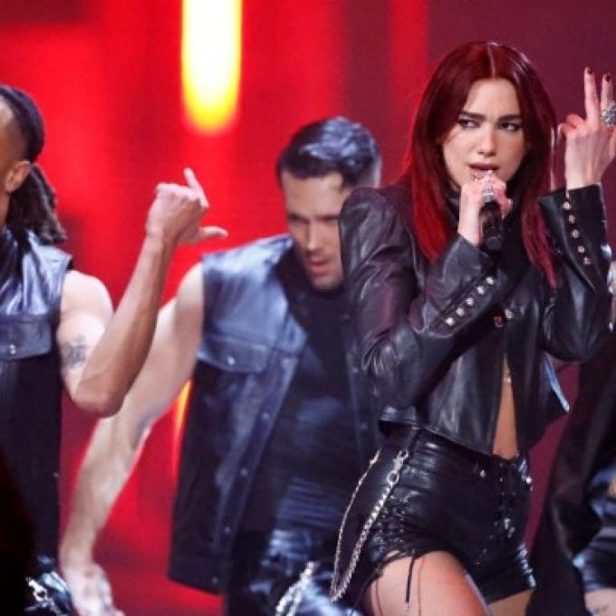Dua Lipa_αΜΝΑ