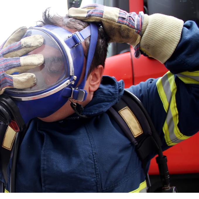 Φωτιά σε εν κινήσει αυτοκίνητο στο Μεταξουργείο