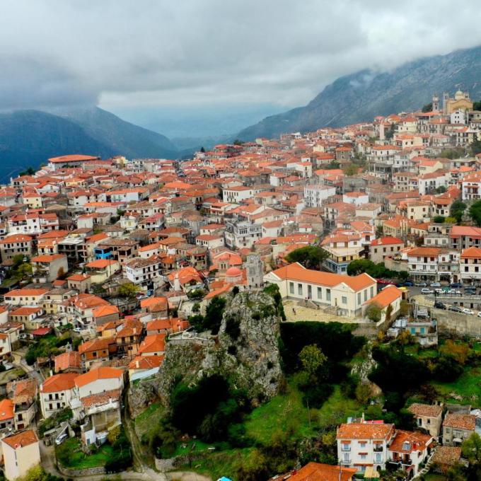 Τέλος το μποτιλιάρισμα στην Αράχωβα - O νέος δρόμος που θα αλλάξει τον Παρνασσό