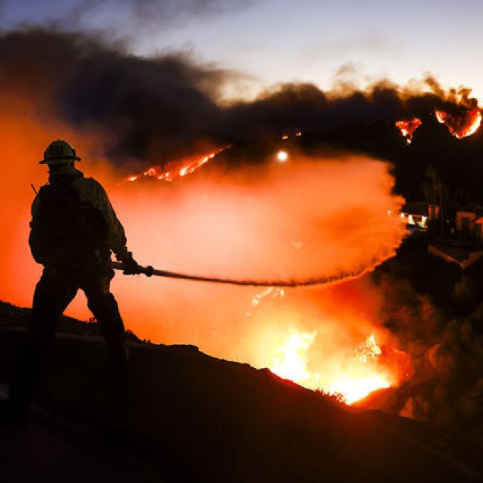 ΠΥΡΚΑΓΙΑ ΚΑΛΙΦΟΡΝΙΑ