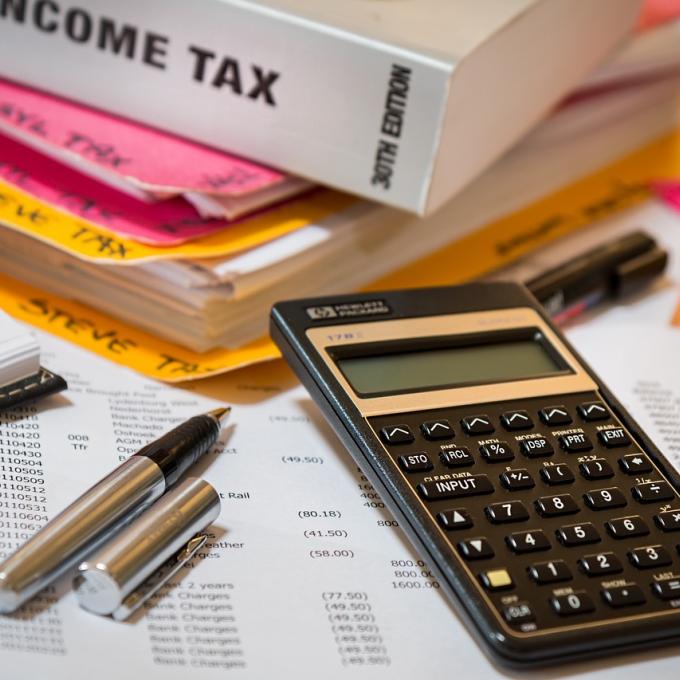 ΦΟΡΟΛΟΓΙΚΑ