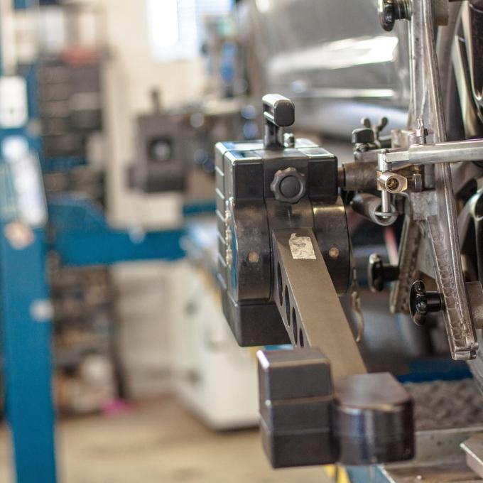 20% έκπτωση σε όλους τους ένστολους από το συνεργείο αυτοκινήτων FmakService