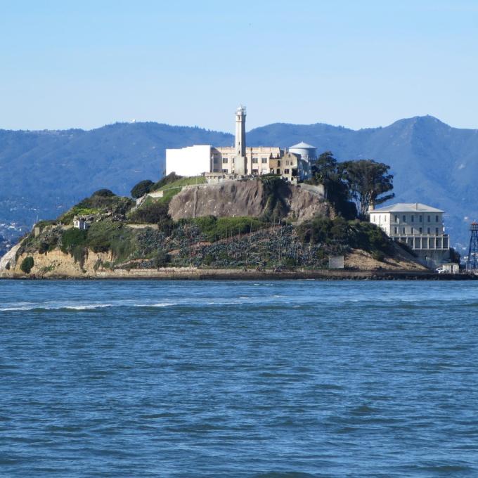 Επιστρέφει το Αλκατράζ; Ο Τραμπ Θέλει να Φυλακίσει Εγκληματίες στο Πιο Διάσημο Νησί!