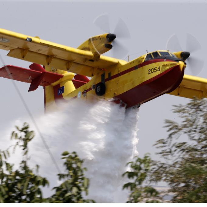 CANADAIR